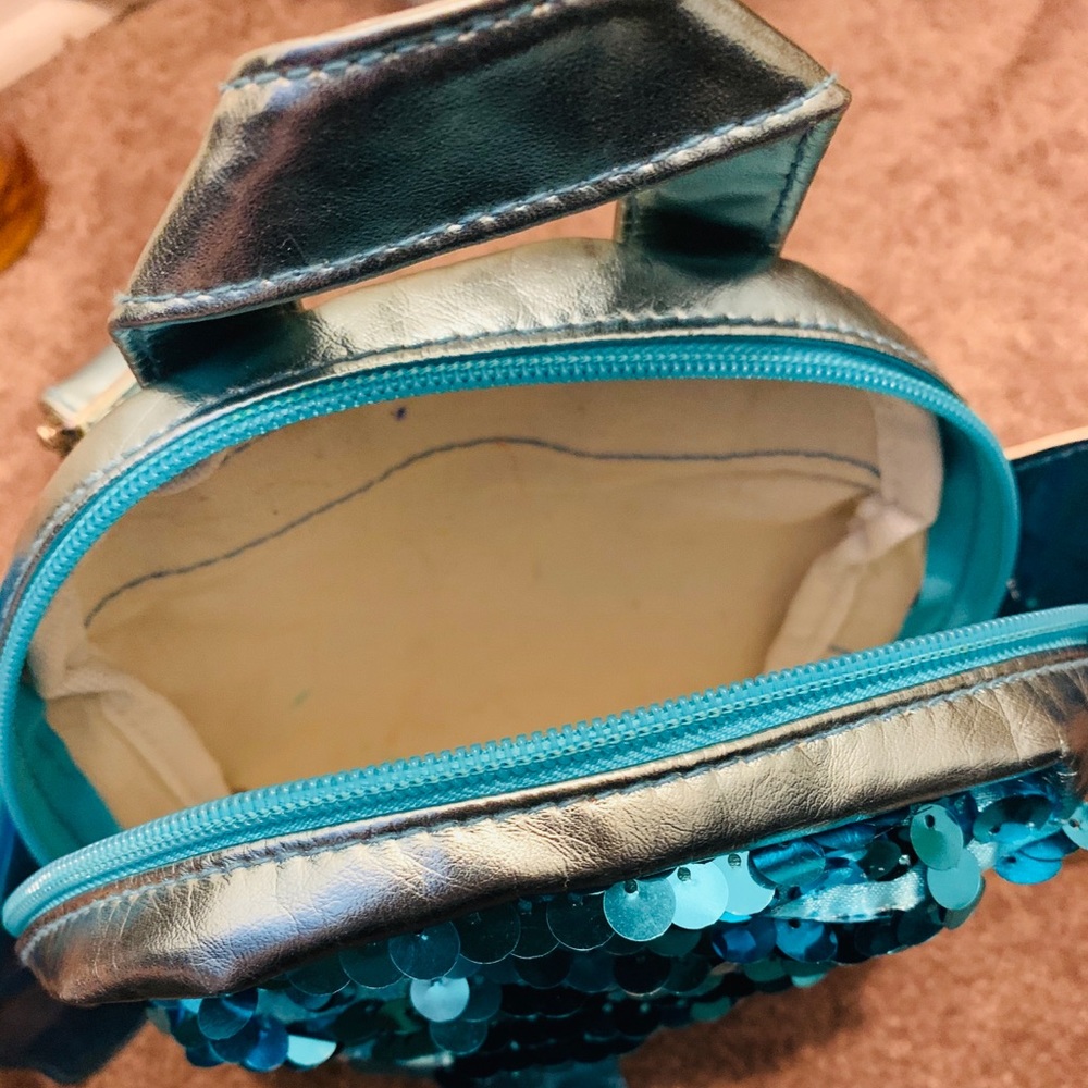 ⭐️Butterfly backpack - Picture 3 of 5
